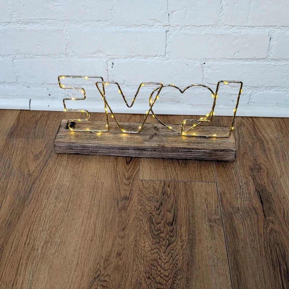 Light-up Table-top Love Sign